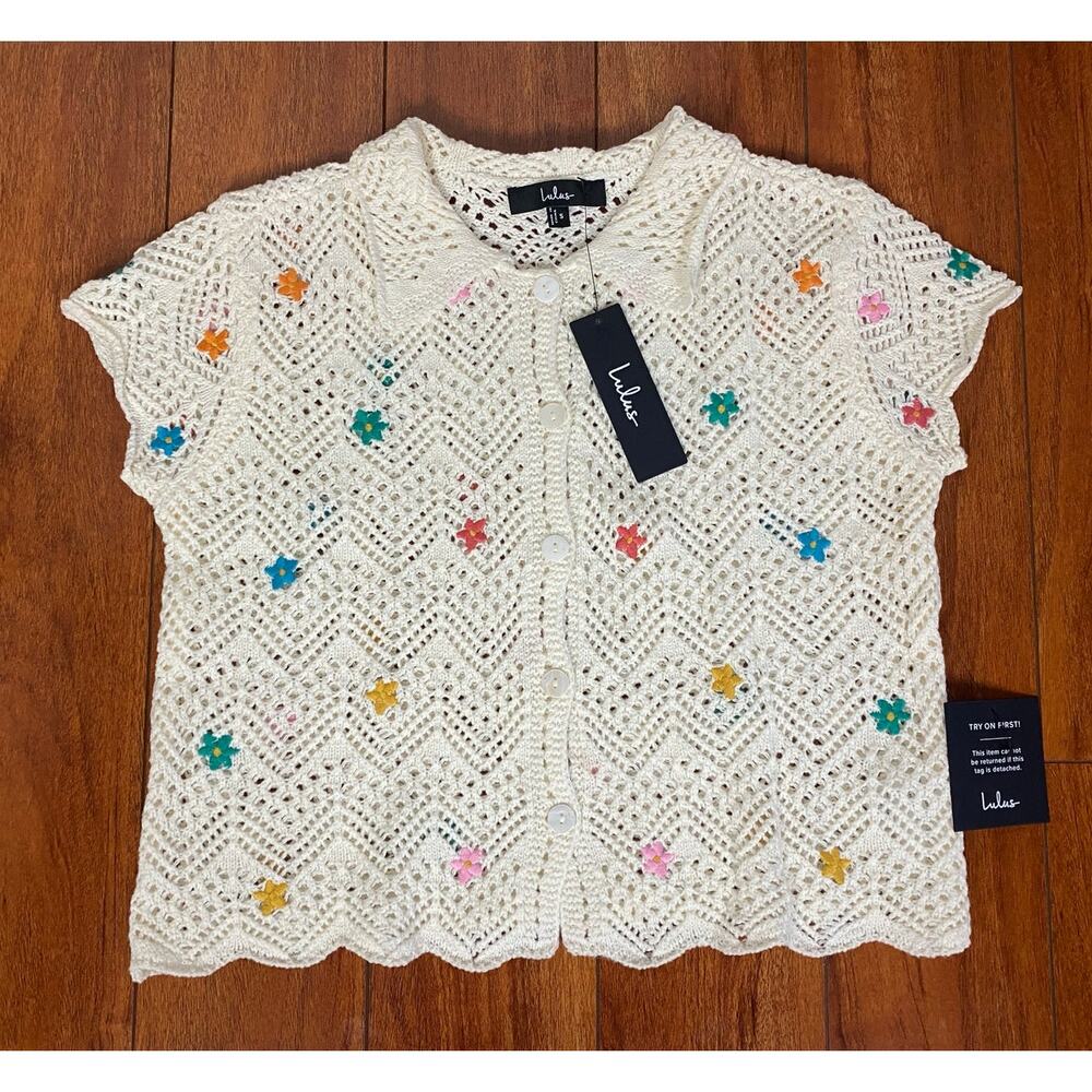 NEW Women Lulus floral crochet cotton short sleeve button cover-up top, S